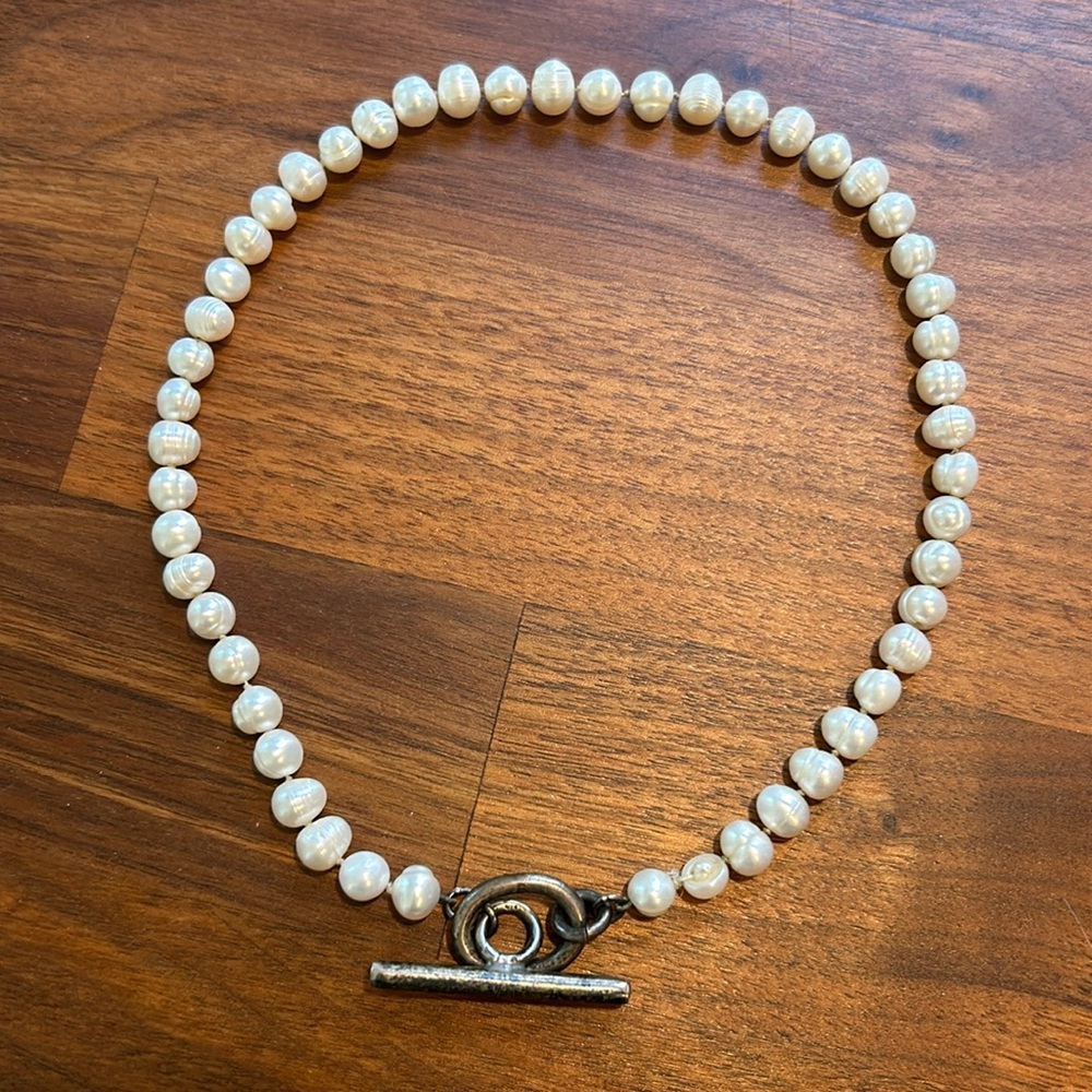 FRESHWATER PEARL NECKLACE
